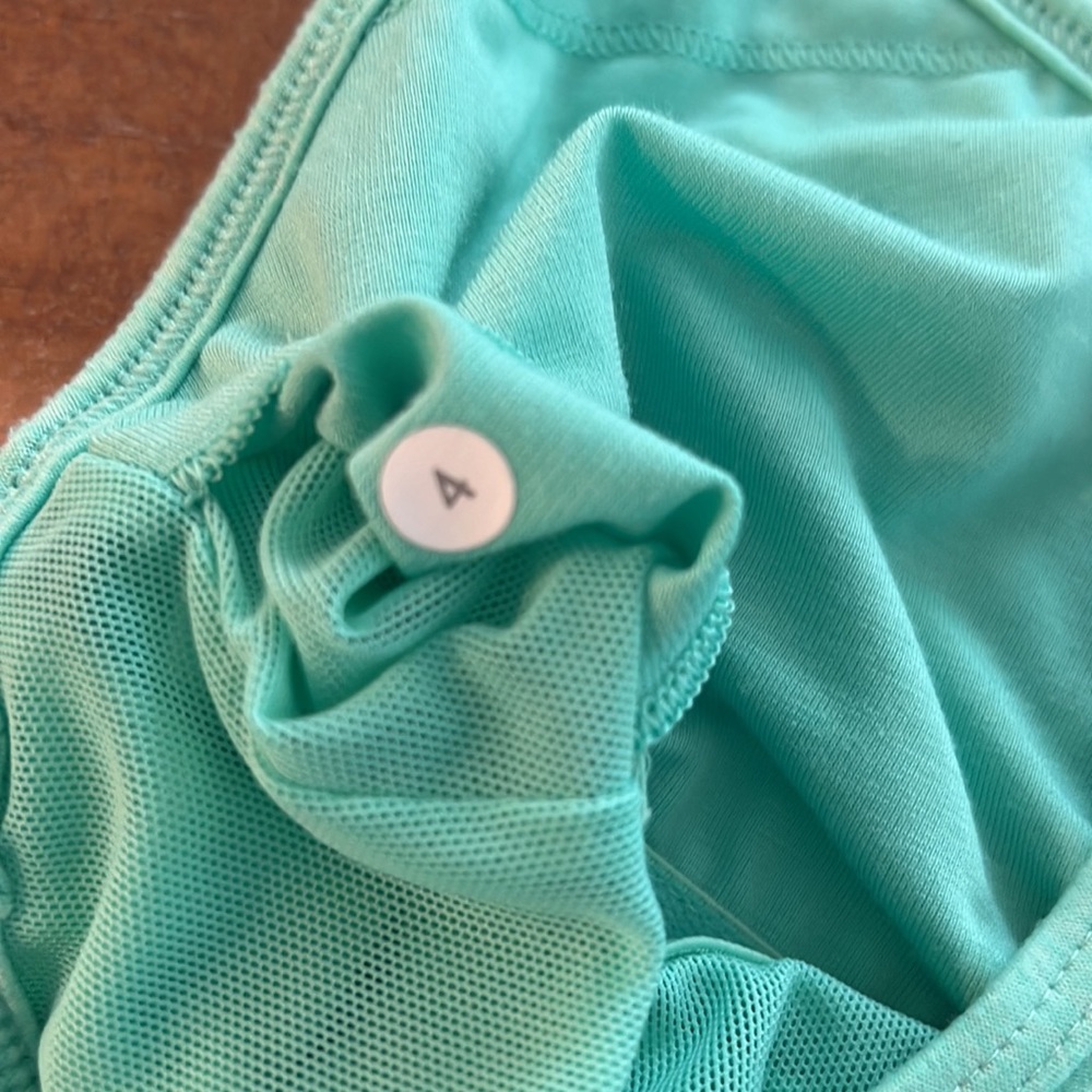 Lululemon Power Y Tank Luon Light size 4 - Picture 7 of 7